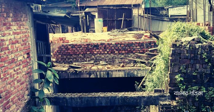 লোহাগাড়ায় রাজার খাল দখল Construction of structures occupying Raja's canal