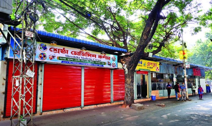 পাঁচলাইশে সৌন্দর্যবর্ধনের নামে আবারো দোকান, চসিক নীরব!