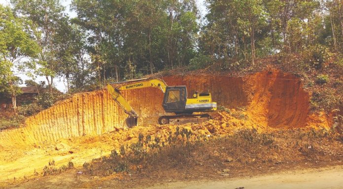 রাউজানে পাহাড় কাটার মহোৎসব, দেখার কেউ নেই?