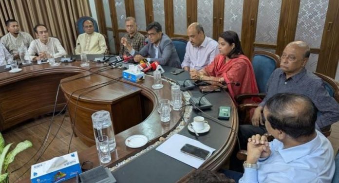 চট্টগ্রাম বন্দর উন্নয়নে বিলিয়ন ডলার বিনিয়োগের আশা, সেপ্টেম্বরে চুক্তি