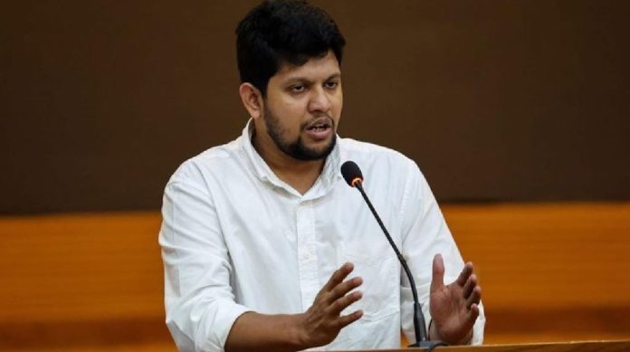 তথ্য উপদেষ্টা মাহফুজ আলম