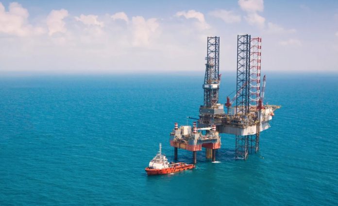 প্রতিবেশীরা সাগরে সফল, তীরে বসে বাংলাদেশ sea oil gas সাগরে জ্বালানি