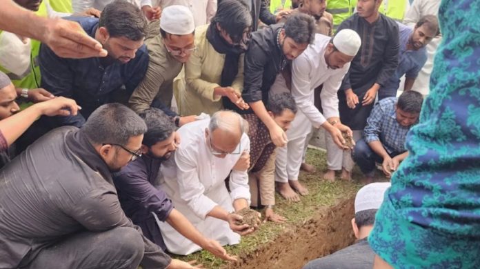 জাতীয় কবির সমাধির পাশে চিরনিদ্রায় শরিফ ওসমান হাদি